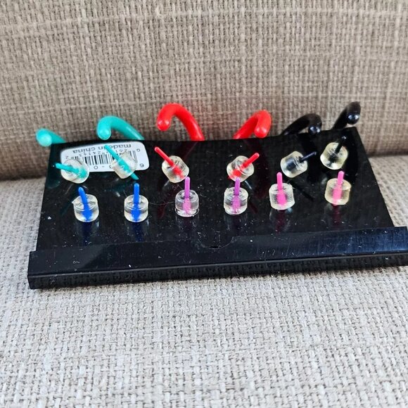 Wash N Wear Women Earrings Plastic Fashion Jewelry Multi Color Set of 6 NWT - Picture 2 of 10